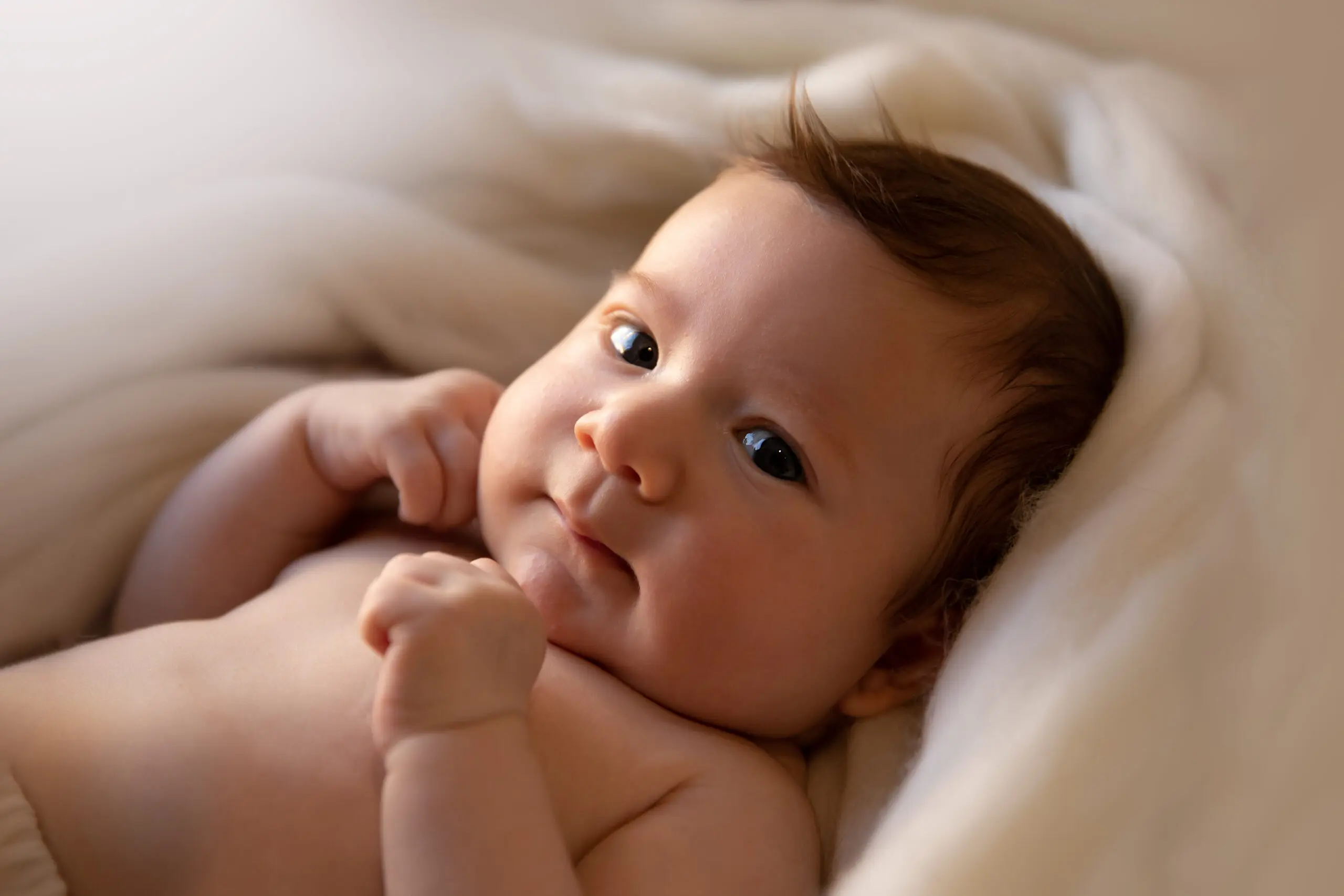 photo de bébé toute en douceur au Studio END