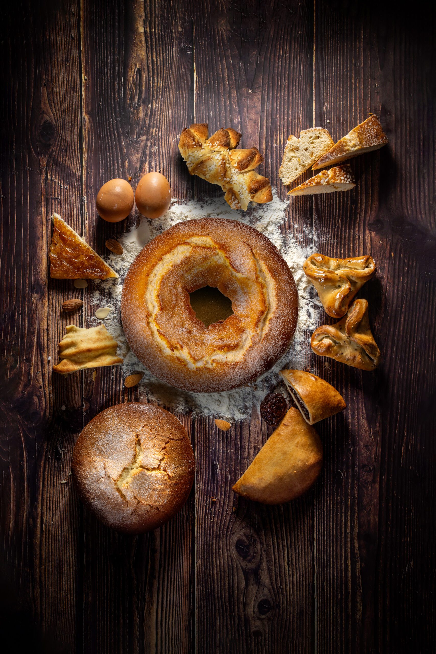 fouace, échaudées et soleil de marcillac photographie présentant les produit boulanger d'une entreprise de l'aveyron. Fouace, soleil de marcillac, échaudées...