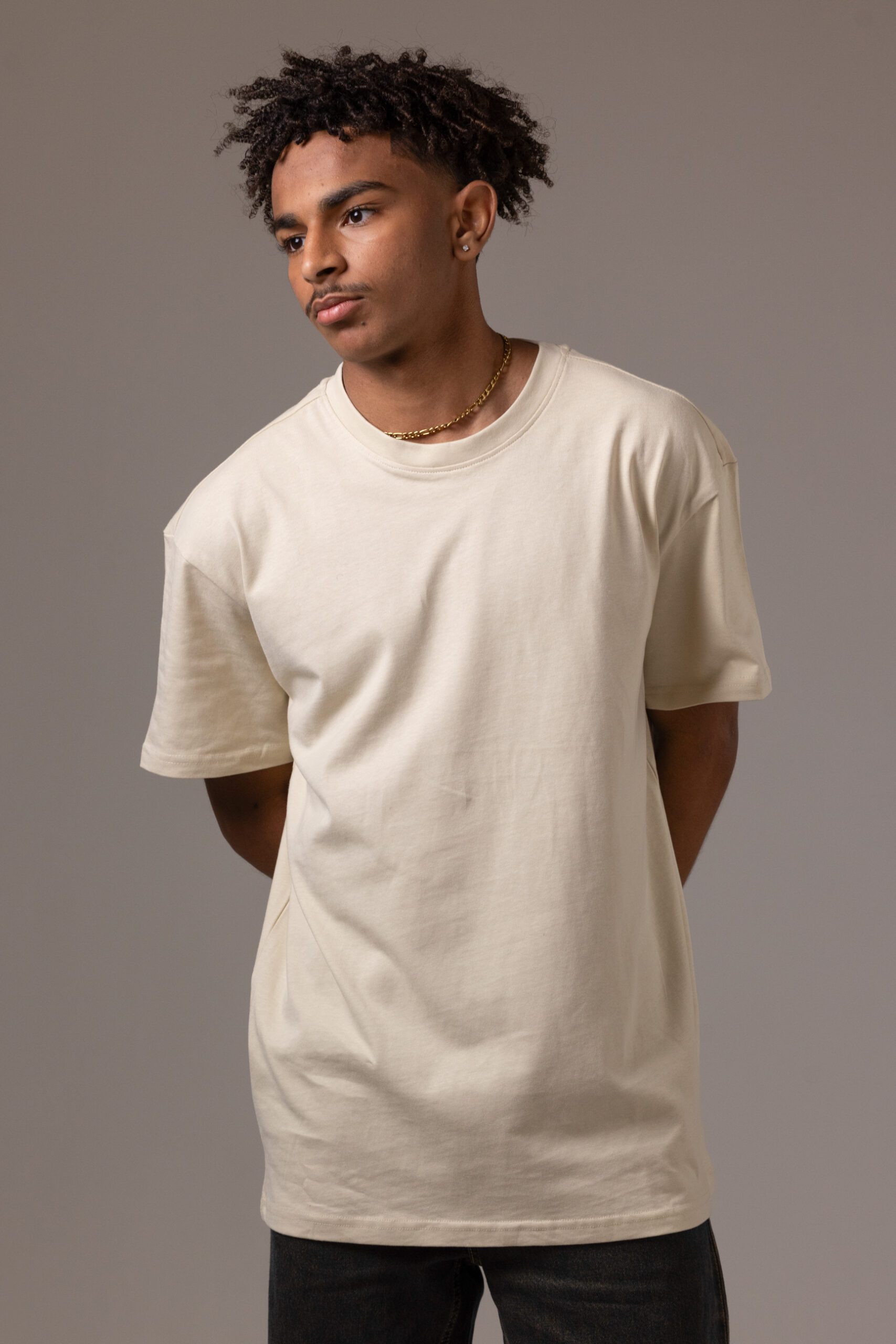 aesthetic north club- studio end--43 photo de mannequin homme pour une marque de sportwear